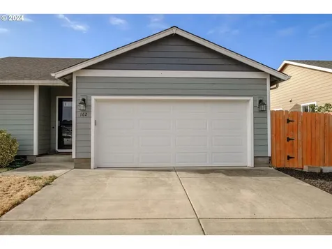 162 E Joy Street Lebanon OR 97355