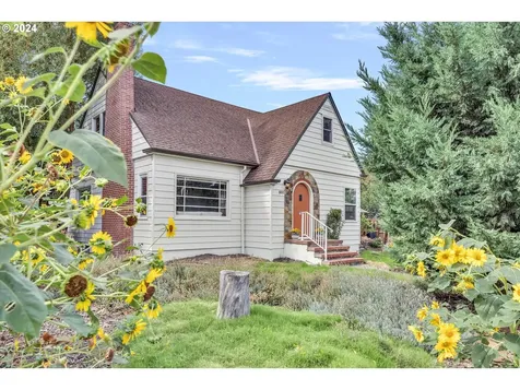800 W 9th Street The Dalles OR 97058