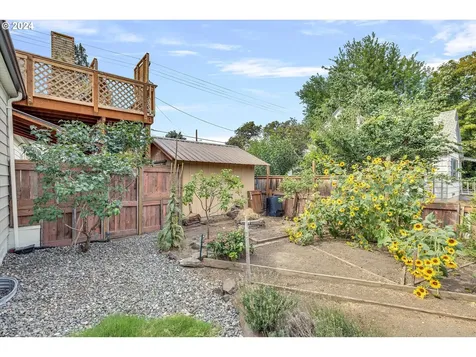 800 W 9th Street The Dalles OR 97058