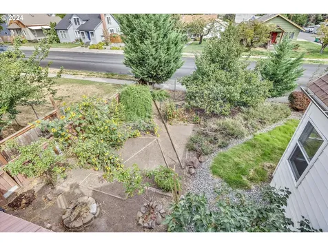 800 W 9th Street The Dalles OR 97058