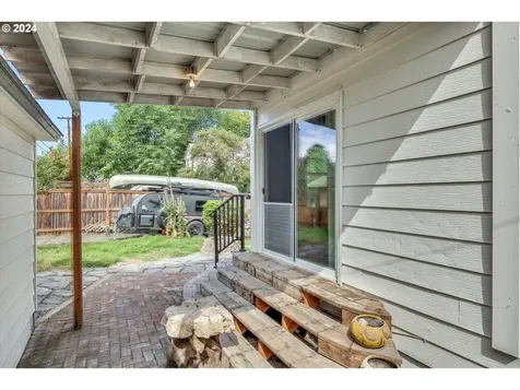 800 W 9th Street The Dalles OR 97058