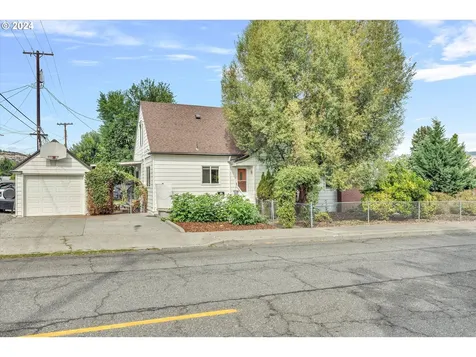 800 W 9th Street The Dalles OR 97058