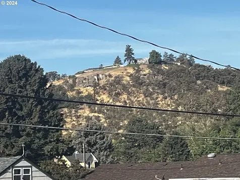 800 W 9th Street The Dalles OR 97058