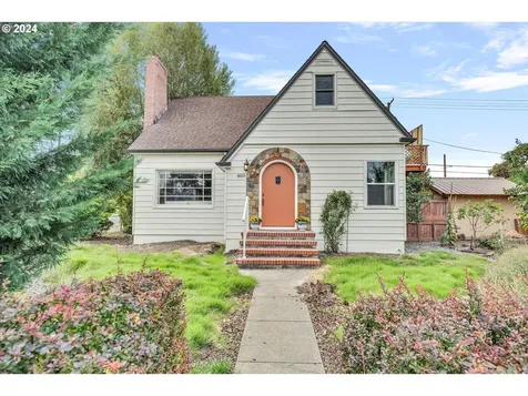 800 W 9th Street The Dalles OR 97058