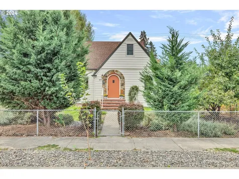 800 W 9th Street The Dalles OR 97058
