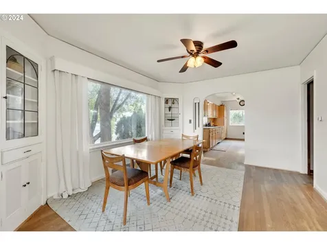 800 W 9th Street The Dalles OR 97058