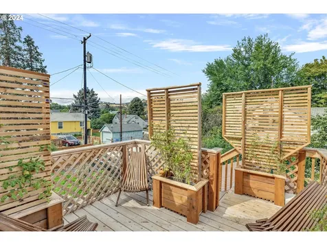 800 W 9th Street The Dalles OR 97058