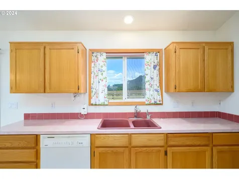 48420 Sw Hebo Road Grand Ronde OR 97347