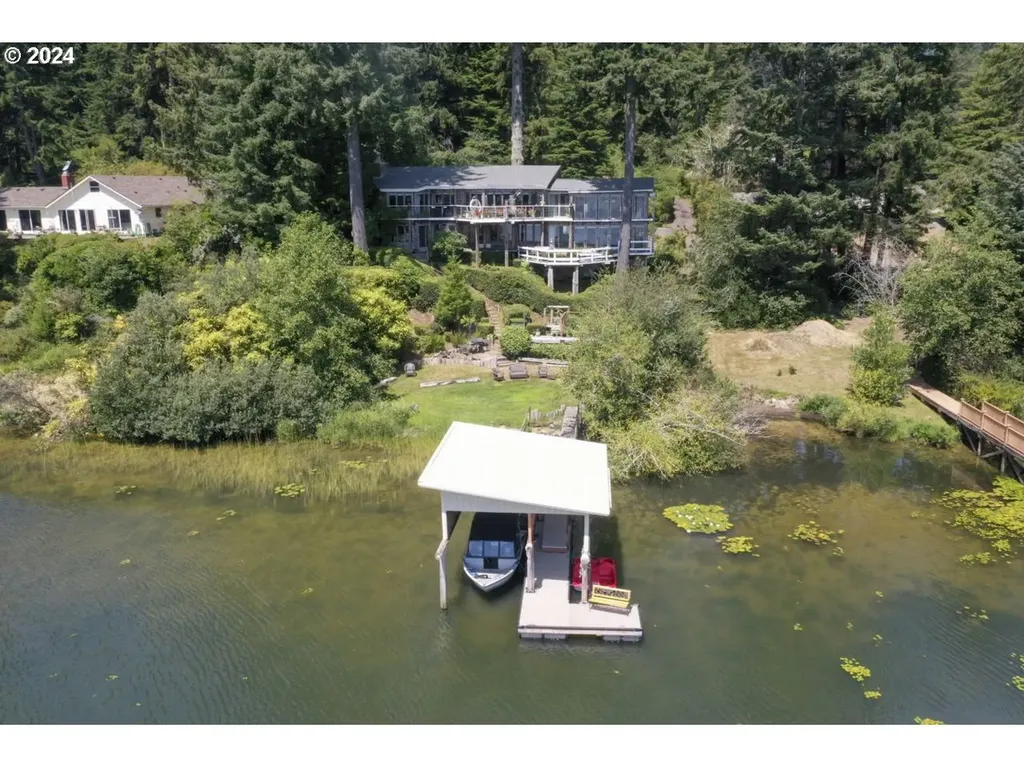 83569 Clear Lake Road Florence OR 97439