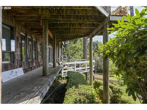 83569 Clear Lake Road Florence OR 97439
