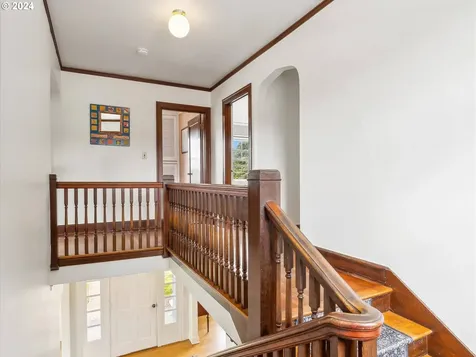 375 E Dartmouth Street Gladstone OR 97027