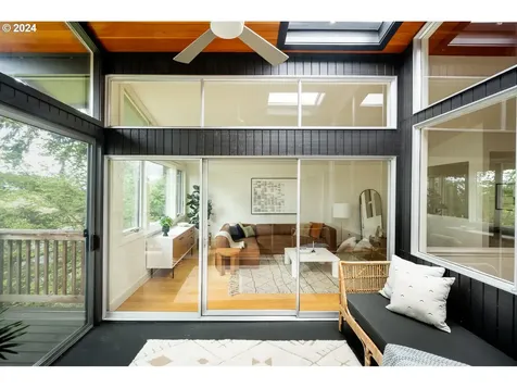 6767 Se Thorburn Street Portland OR 97215