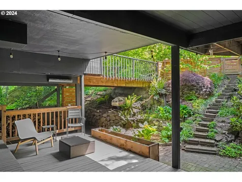 6767 Se Thorburn Street Portland OR 97215