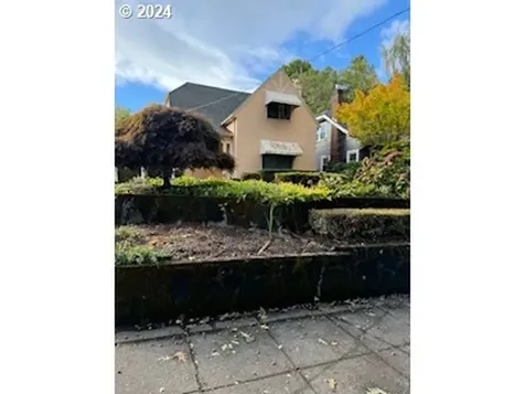 3233 NE 13th Avenue Portland OR 97212