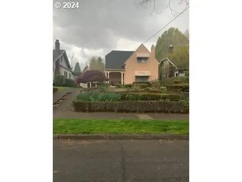3233 NE 13th Avenue Portland OR 97212