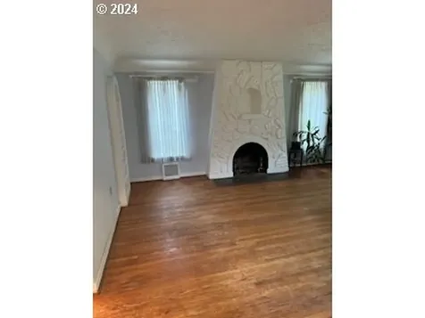 3233 NE 13th Avenue Portland OR 97212