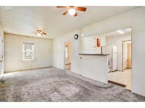 8244 NE Multnomah Street Portland OR 97220