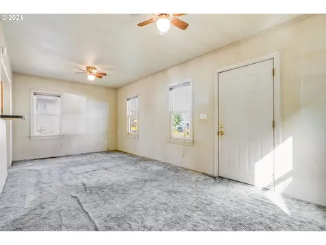 8244 NE Multnomah Street Portland OR 97220