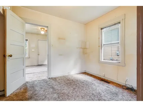 8244 NE Multnomah Street Portland OR 97220