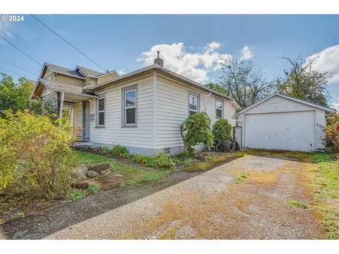 8244 NE Multnomah Street Portland OR 97220
