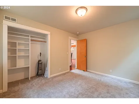 1671 E 43rd Avenue Eugene OR 97405