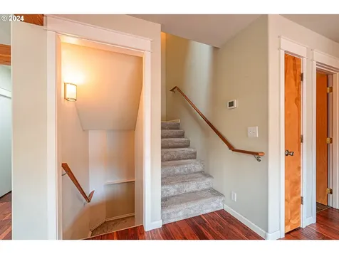 1671 E 43rd Avenue Eugene OR 97405