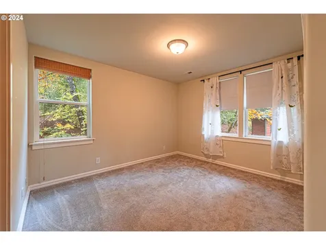 1671 E 43rd Avenue Eugene OR 97405