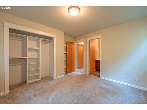1671 E 43rd Avenue Eugene OR 97405