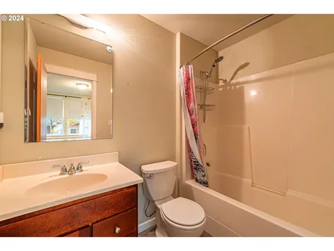 1671 E 43rd Avenue Eugene OR 97405