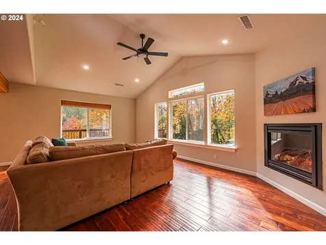 1671 E 43rd Avenue Eugene OR 97405