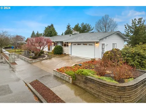14221 NE Rose Parkway Portland OR 97230