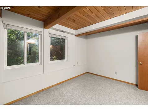 14221 NE Rose Parkway Portland OR 97230