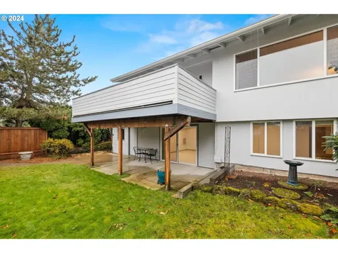 14221 NE Rose Parkway Portland OR 97230