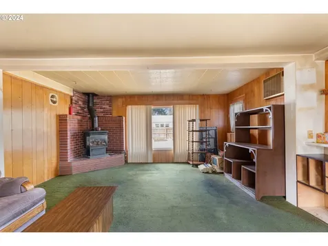 300 Ridings Avenue Molalla OR 97038