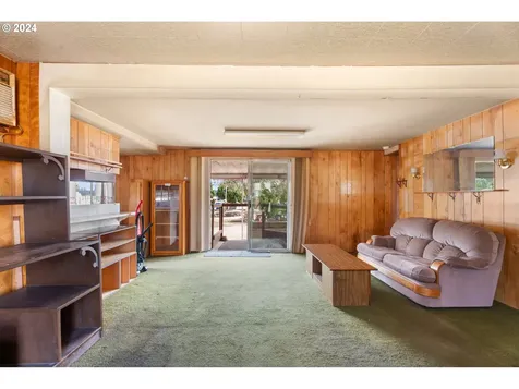 300 Ridings Avenue Molalla OR 97038