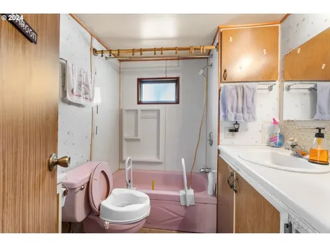 300 Ridings Avenue Molalla OR 97038