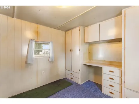 300 Ridings Avenue Molalla OR 97038