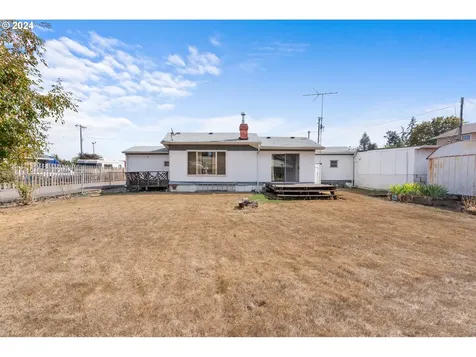 300 Ridings Avenue Molalla OR 97038
