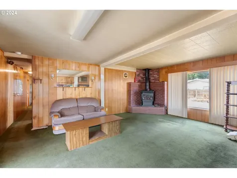 300 Ridings Avenue Molalla OR 97038