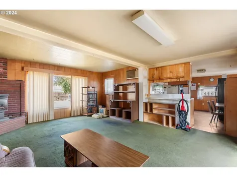 300 Ridings Avenue Molalla OR 97038