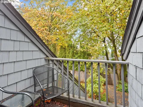885 SW 84th Court Portland OR 97225
