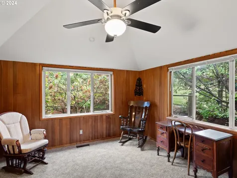 885 SW 84th Court Portland OR 97225