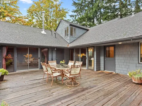 885 SW 84th Court Portland OR 97225
