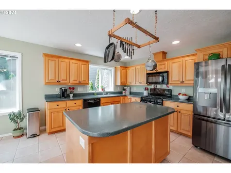 4050 Mandy Avenue SE Salem OR 97302