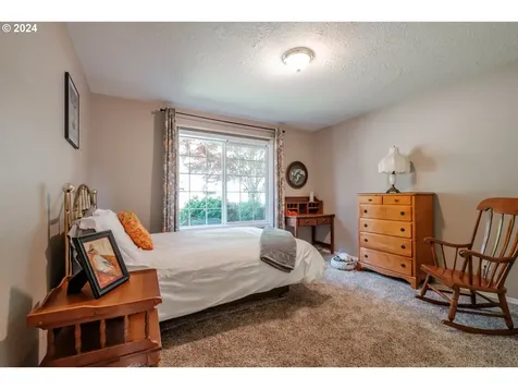 4050 Mandy Avenue SE Salem OR 97302