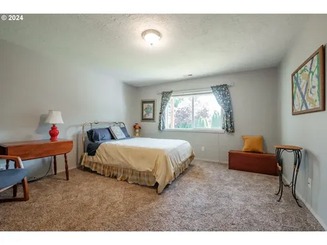 4050 Mandy Avenue SE Salem OR 97302