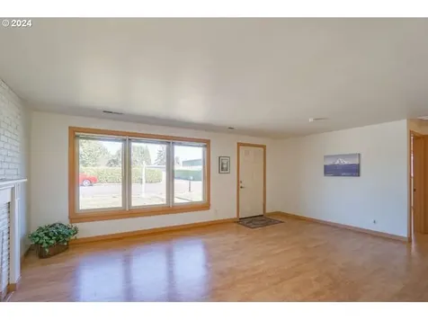 1941 Ne Birch Street Camas WA 98607