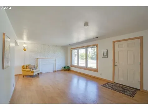 1941 Ne Birch Street Camas WA 98607