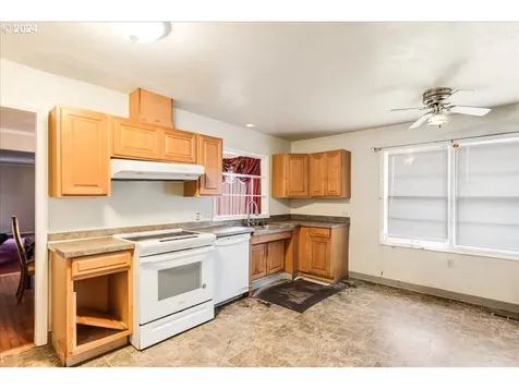 5440 NE 35th Avenue Portland OR 97211
