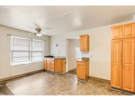 5440 NE 35th Avenue Portland OR 97211